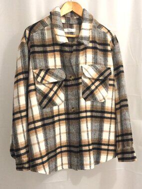 Plaid Shirt Style Jacket with Pockets. NWOT. Size XL